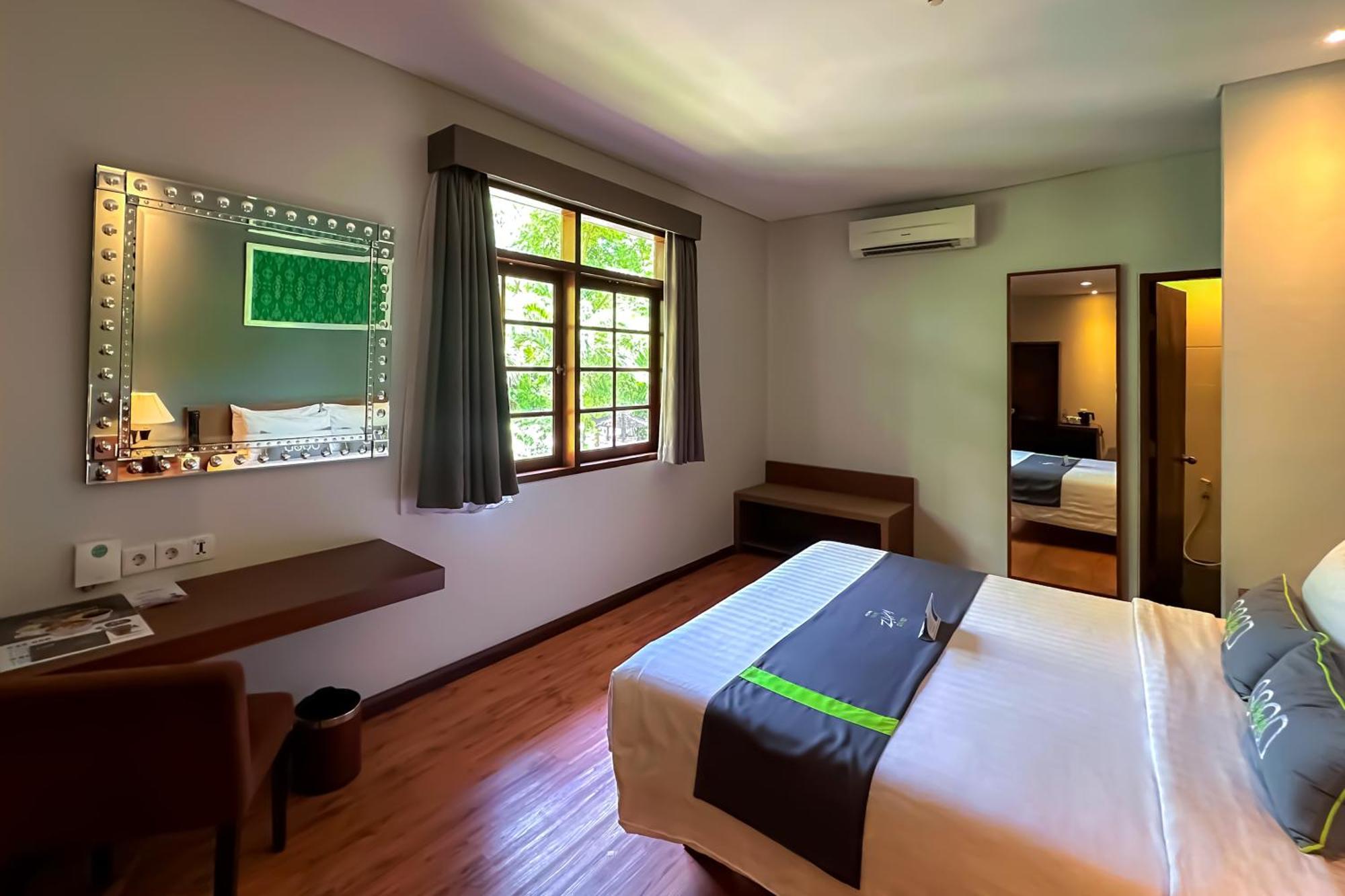Hotel Grand Whiz Bali 4*