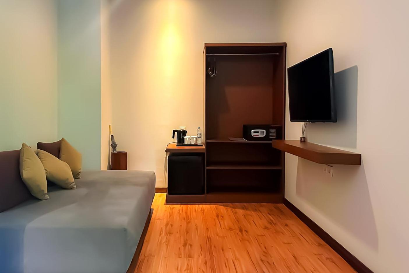 Grand Whiz Bali Hotel 4*