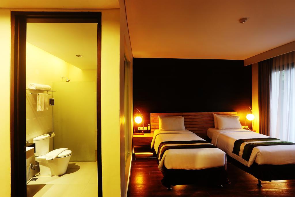 Hotel Grand Whiz Bali 4*