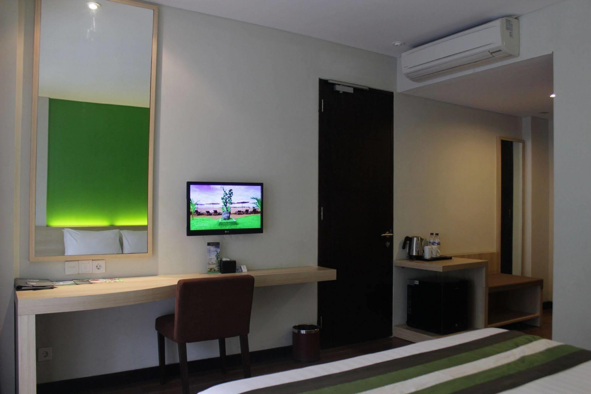 Hotel Grand Whiz Bali 4*