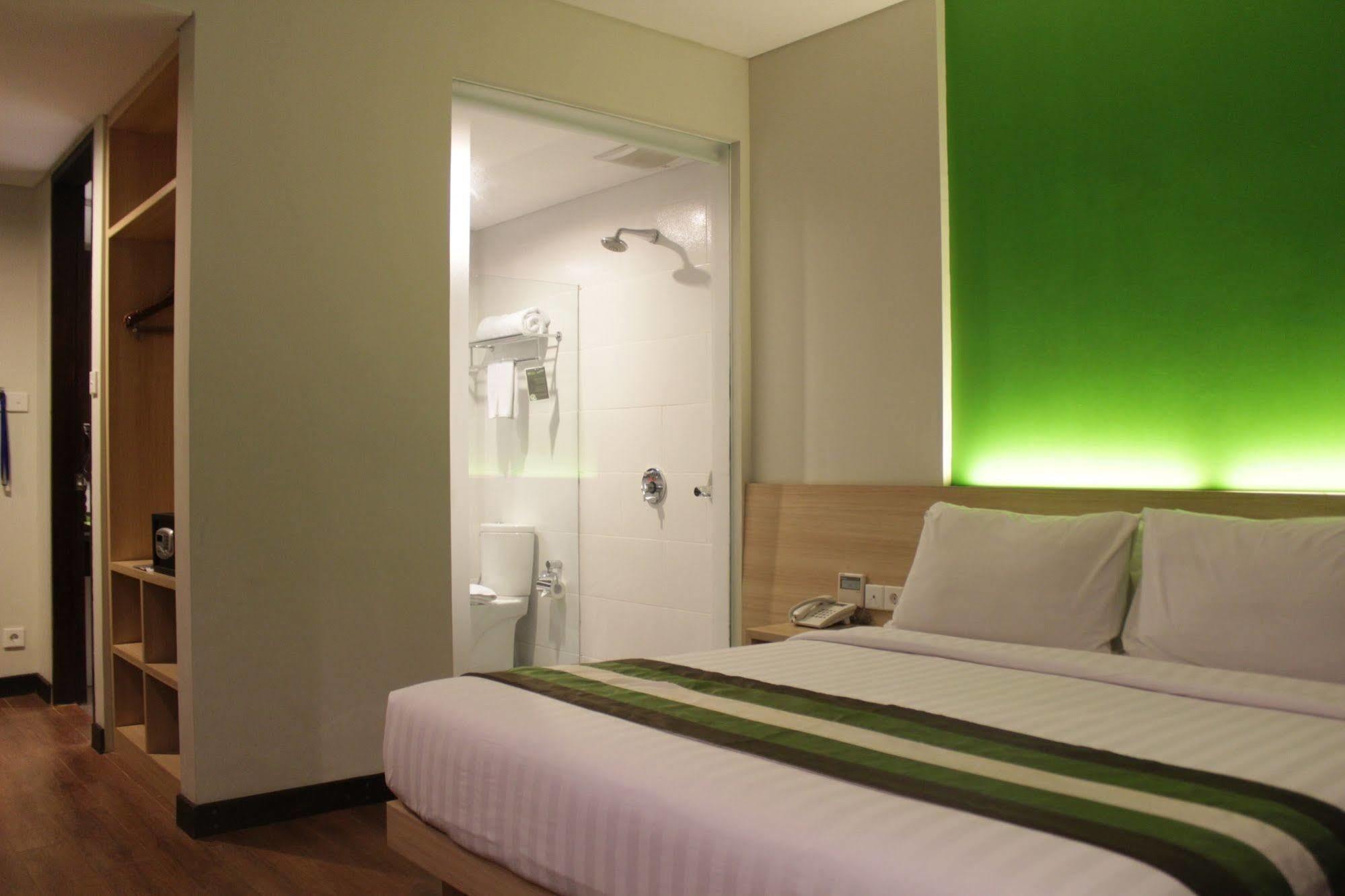 Hotel Grand Whiz Bali 4*