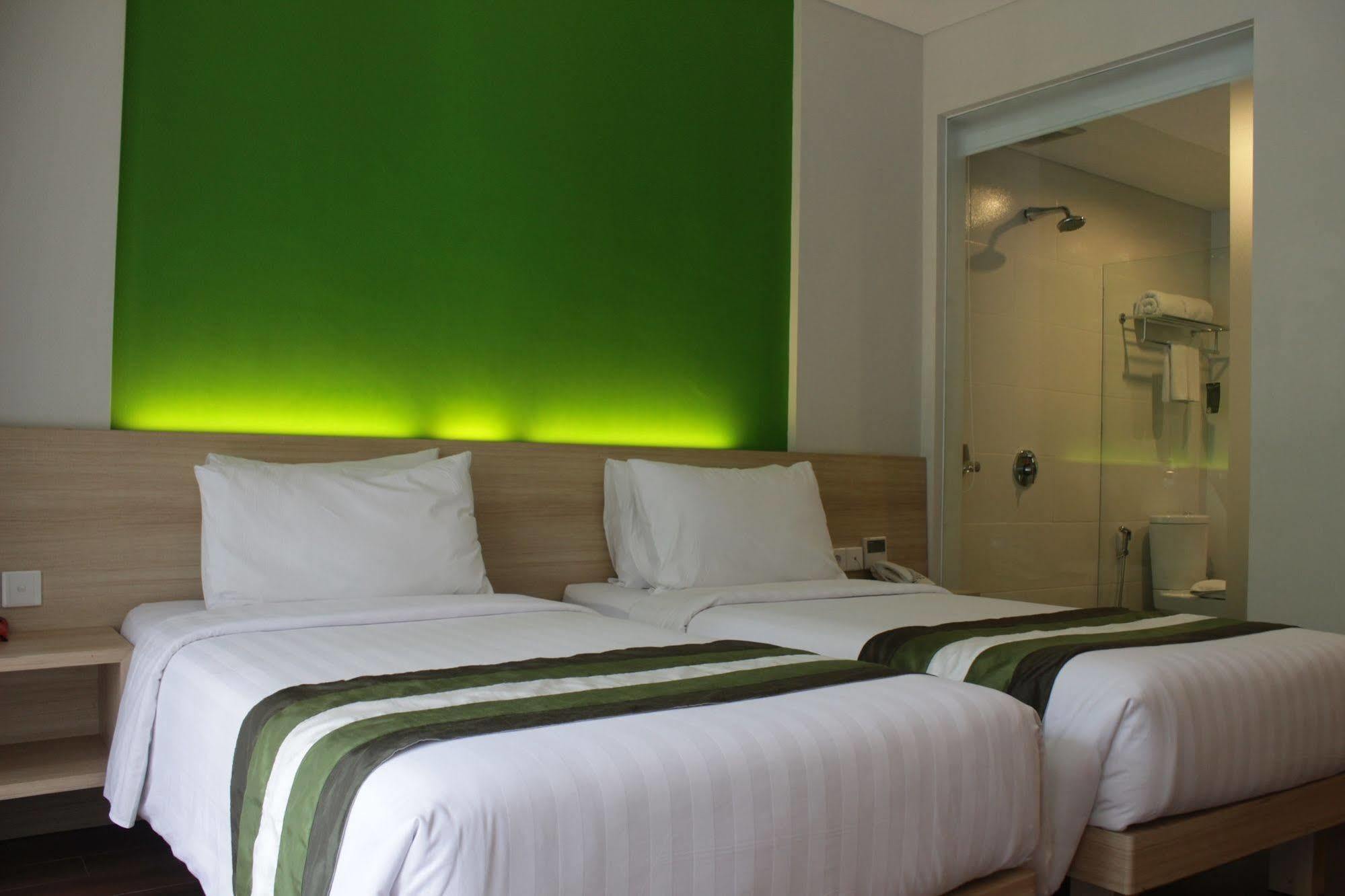 Hotel Grand Whiz Bali 4*